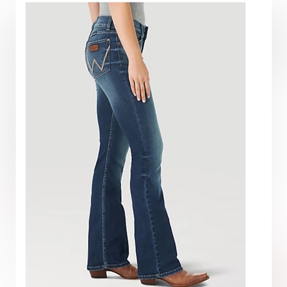 WOMENS WRANGLER RETRO MAE BOOT CUT JEAN: Vivianna 30 x 32 - Picture 3 of 11
